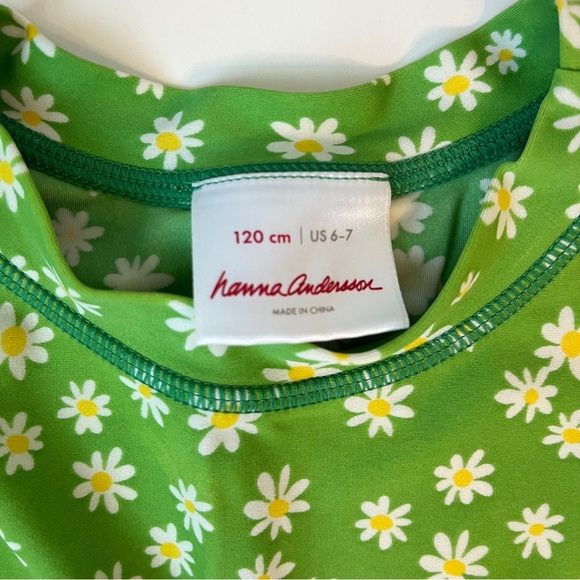 Hanna Andersson Green Ditsy Daisy Rashguard - Picture 2 of 4